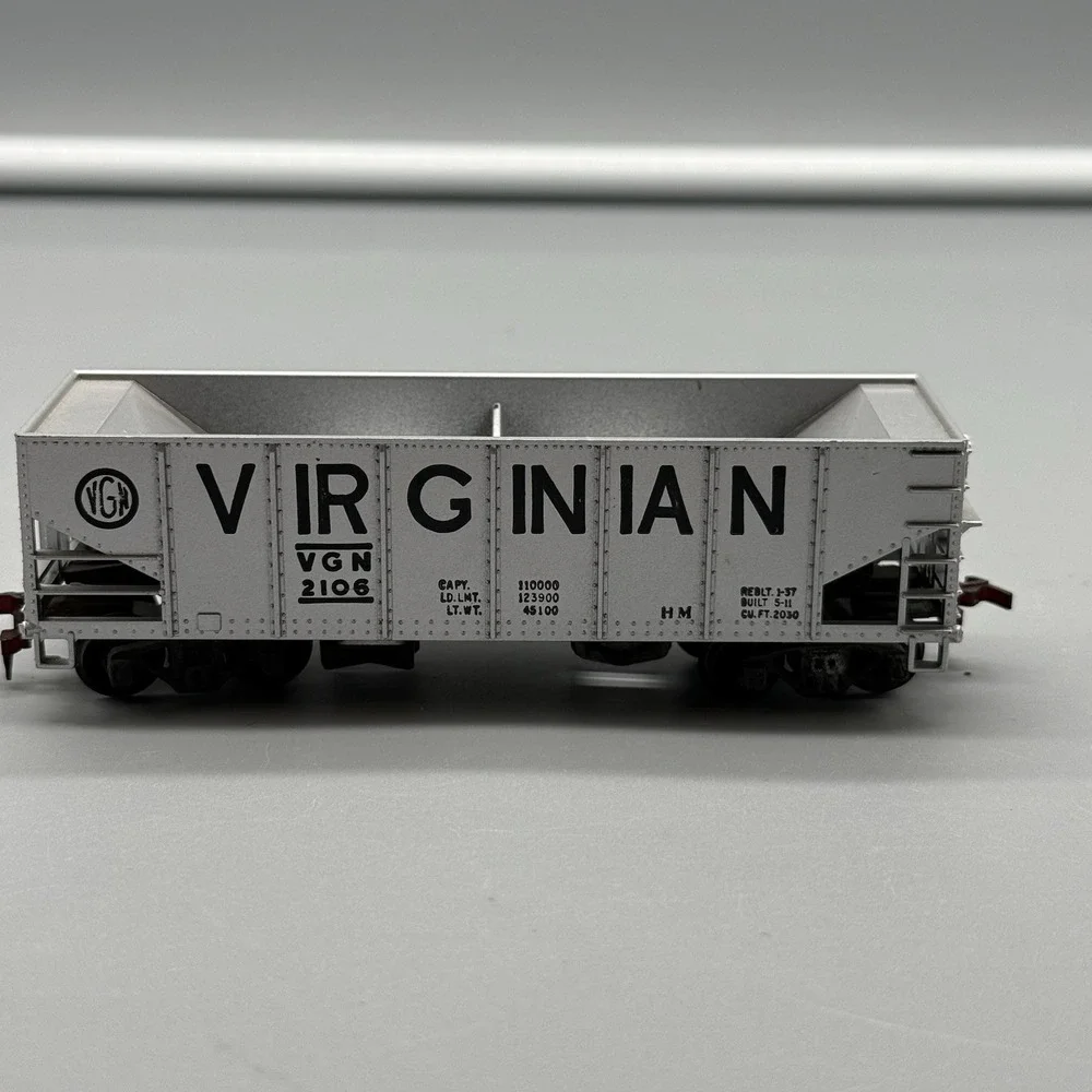 Vintage HO Scale Virginian 2 bay Operating Hopper #2106